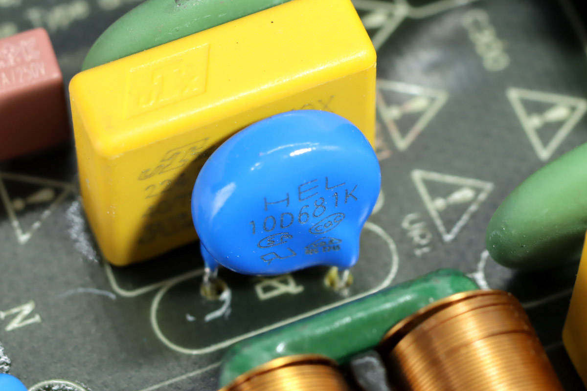 1695437640337967.jpeg HEL壓敏電阻.jpeg